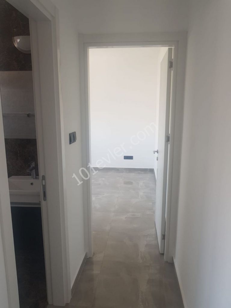 GİRNE MERKEZ DE ULTRA LÜX 2+1 SATILIK DAİRE