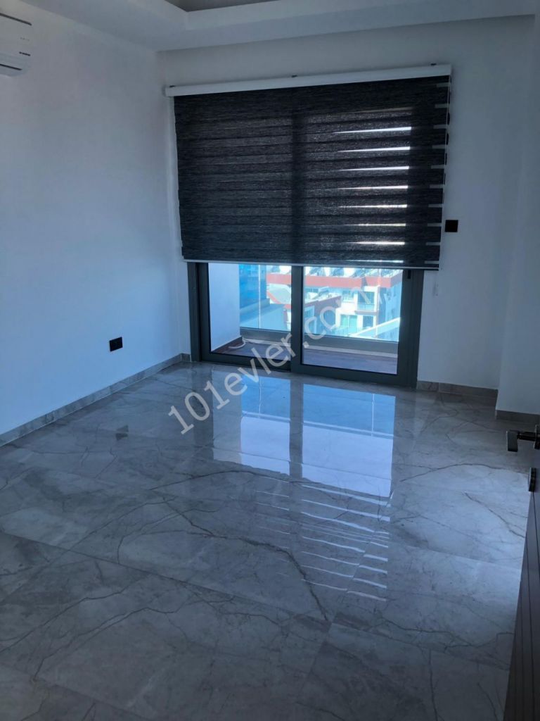 GİRNE NİN KALBİ MERKEZİN DE KİRALIK 2+1 ULTRA LÜX PENTHOUSE