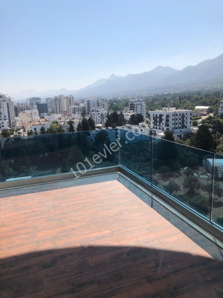 GİRNE NİN KALBİ MERKEZİN DE KİRALIK 2+1 ULTRA LÜX PENTHOUSE