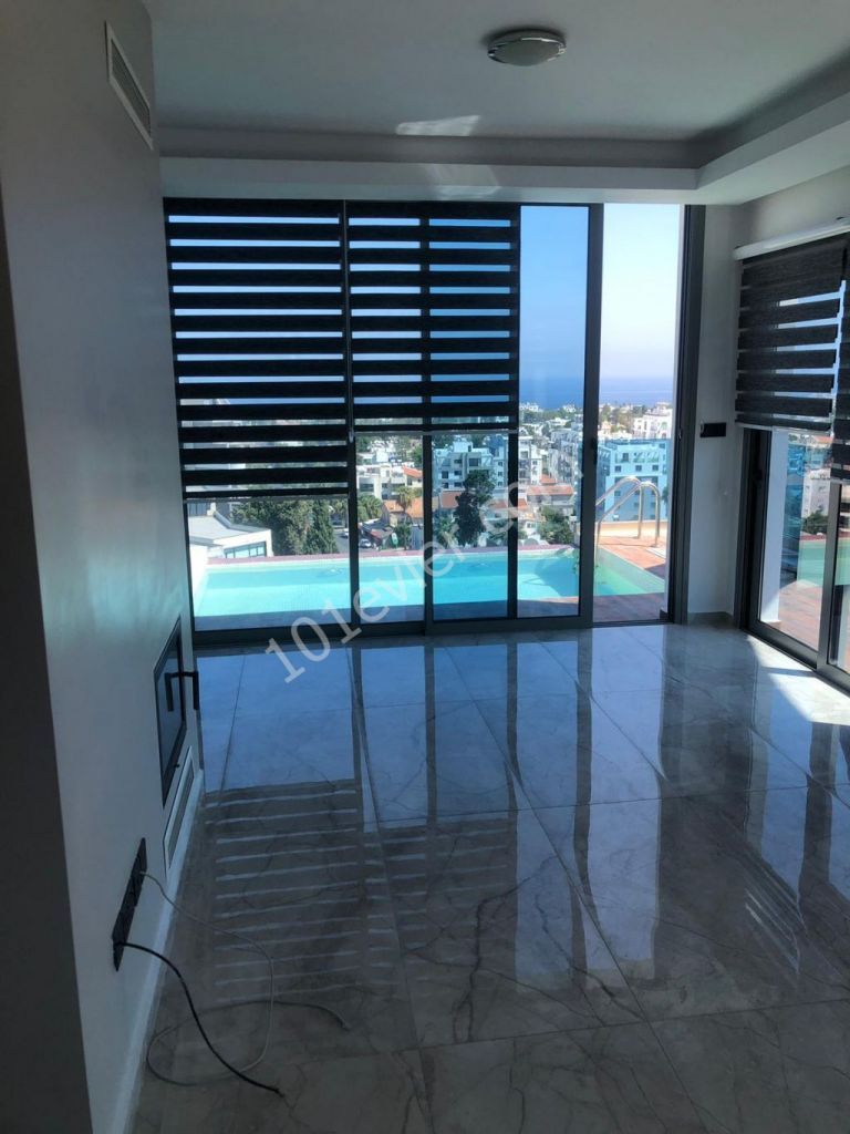 GİRNE NİN KALBİ MERKEZİN DE KİRALIK 2+1 ULTRA LÜX PENTHOUSE