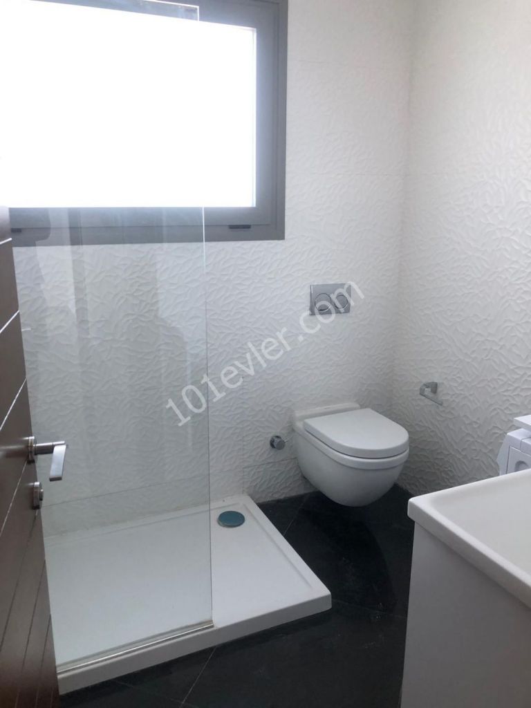 GİRNE NİN KALBİ MERKEZİN DE KİRALIK 2+1 ULTRA LÜX PENTHOUSE