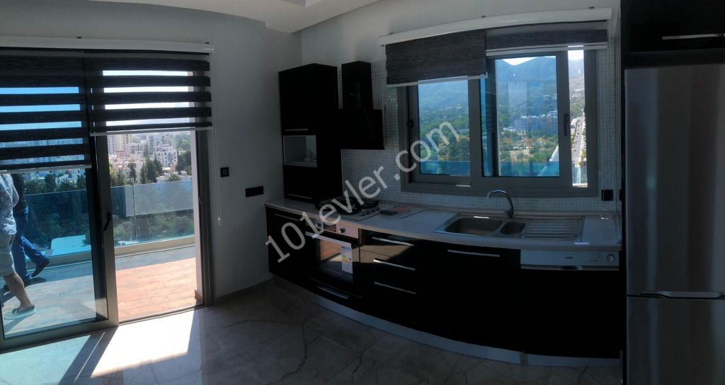 GİRNE NİN KALBİ MERKEZİN DE KİRALIK 2+1 ULTRA LÜX PENTHOUSE