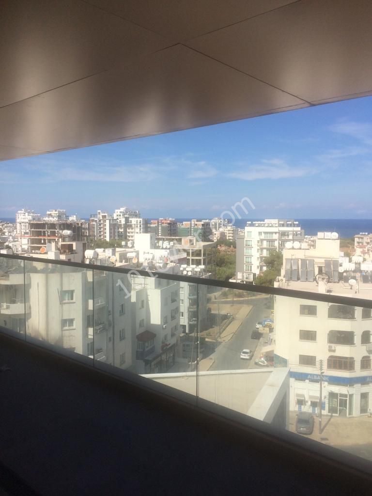 Büro Mieten in Girne Merkez, Kyrenia