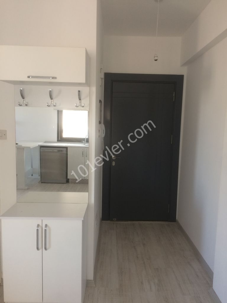 GİRNE MERKEZ DE KİRALIK 1+1 LÜX DAİRE