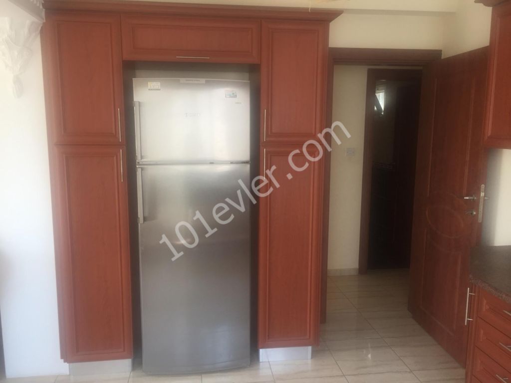 GİRNE MERKEZ DE KİRALIK 3+1 LÜX DAİRE