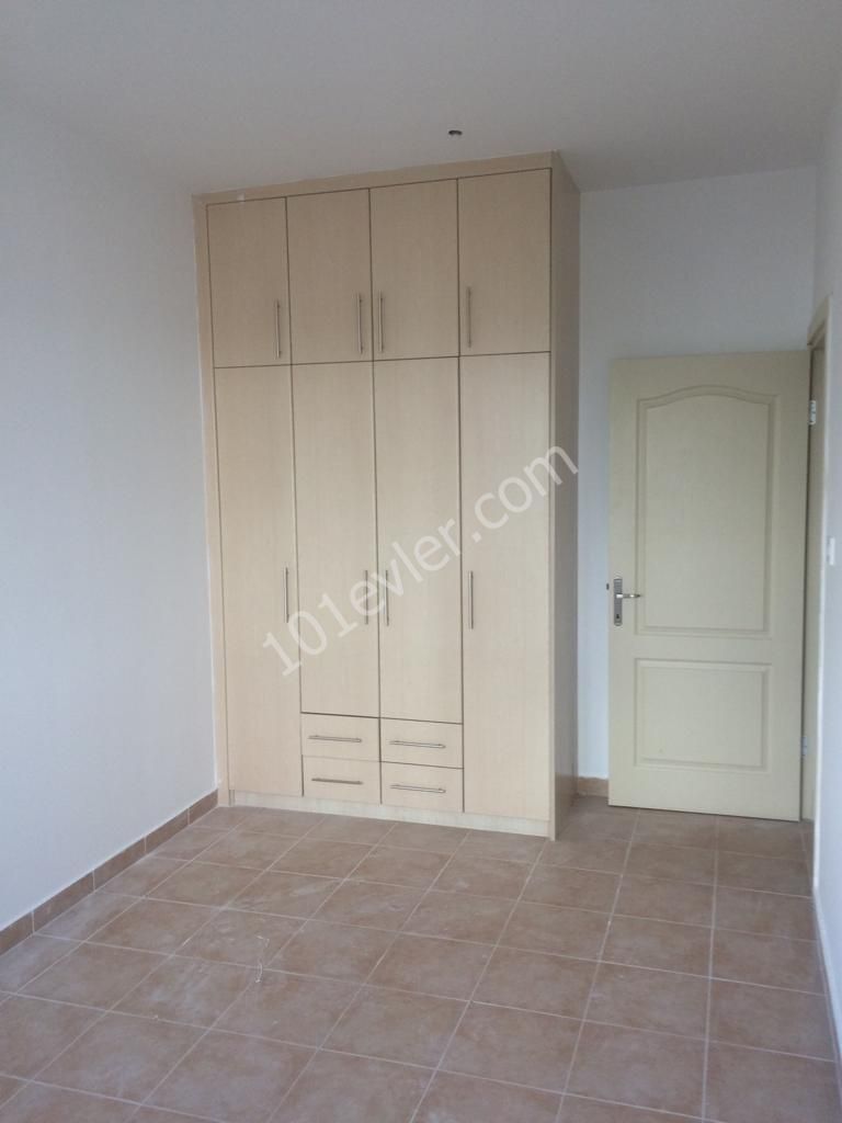 GİRNE MERKEZ DE SATILIK 2+1 DAİRE