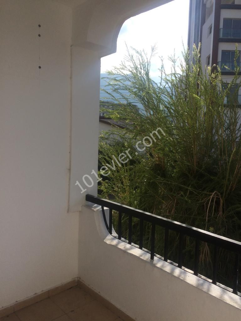 Flat To Rent in Girne Merkez, Kyrenia