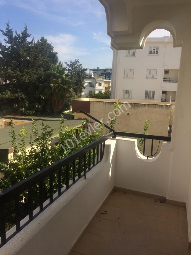 Flat To Rent in Girne Merkez, Kyrenia