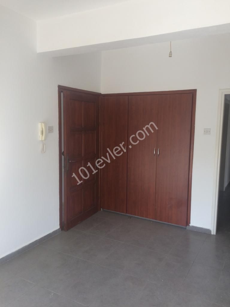 Flat To Rent in Girne Merkez, Kyrenia