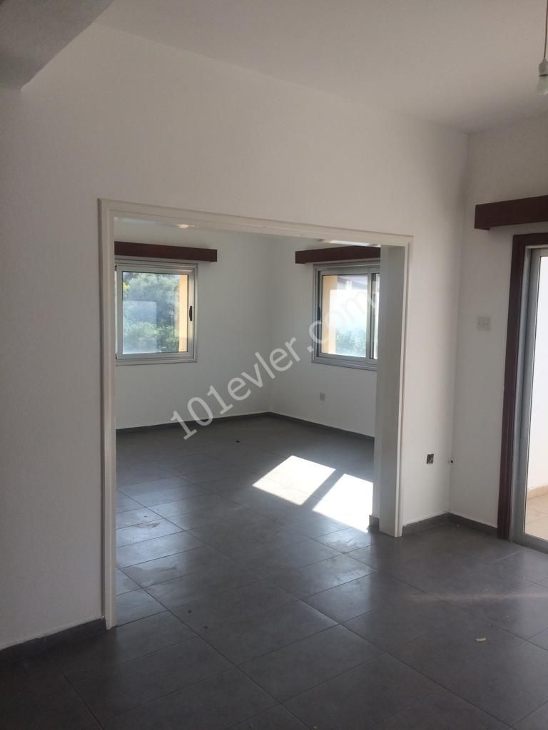 Flat To Rent in Girne Merkez, Kyrenia