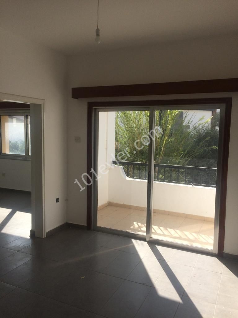 Flat To Rent in Girne Merkez, Kyrenia