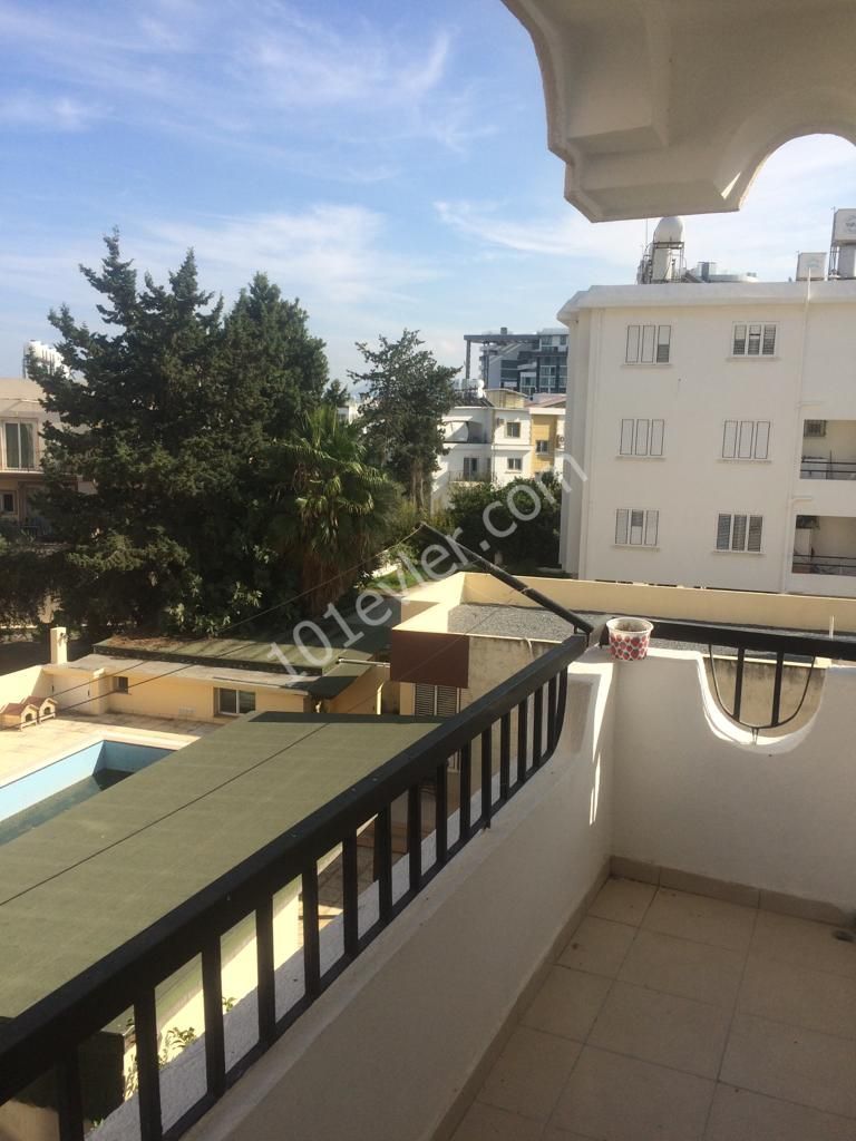 Flat To Rent in Girne Merkez, Kyrenia