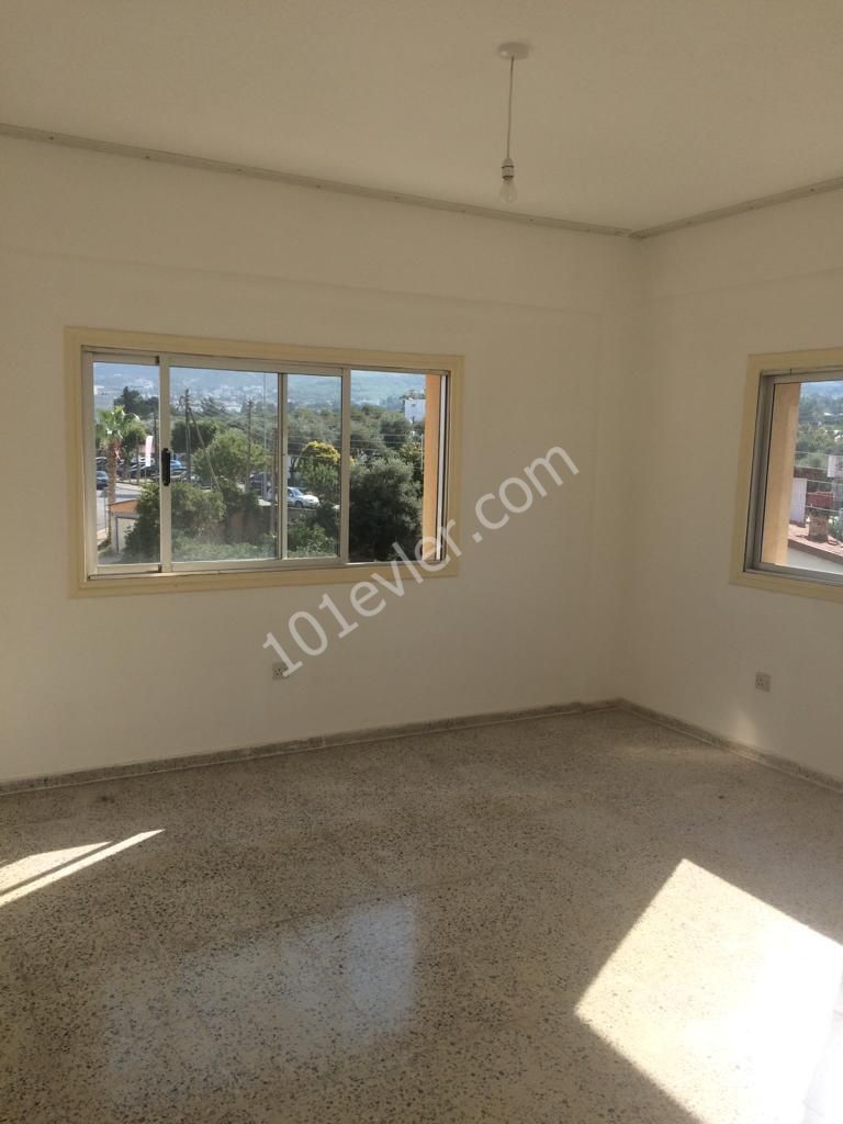 Flat To Rent in Girne Merkez, Kyrenia