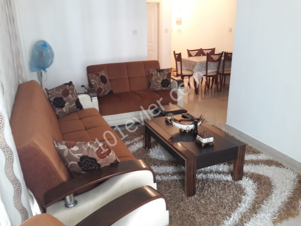 GİRNE MERKEZ DE SATILIK 2+1 DAİRE