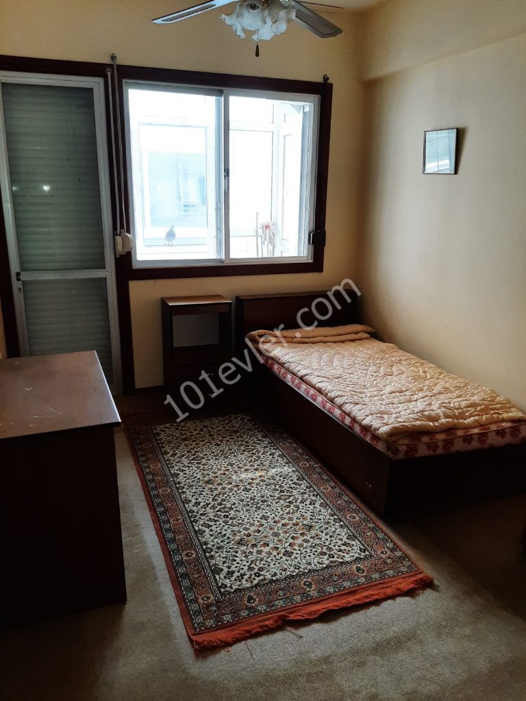 GİRNE MERKEZ DE KİRALIK 3+1 LÜX DAİRE