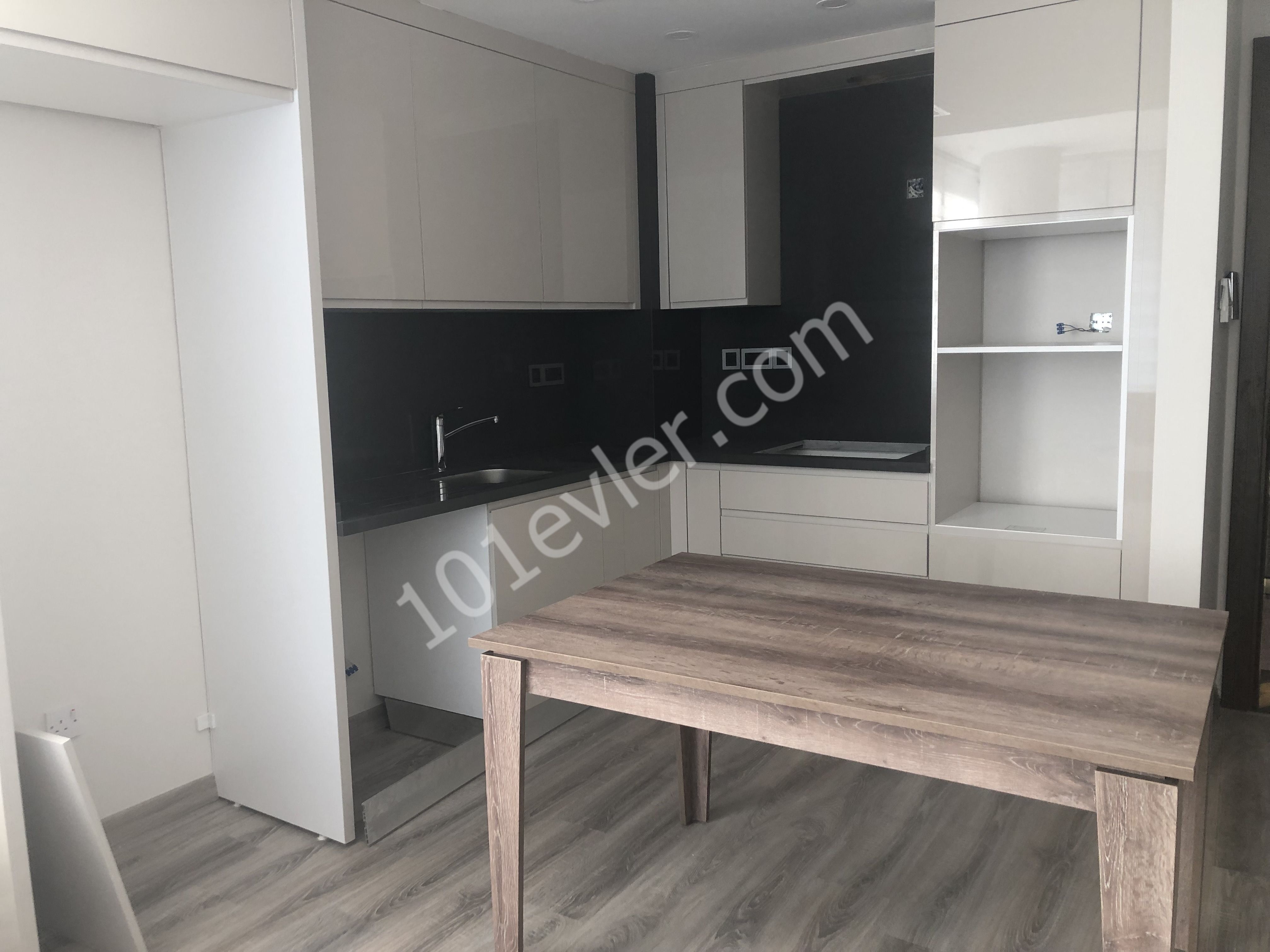 Flat To Rent in Girne Merkez, Kyrenia