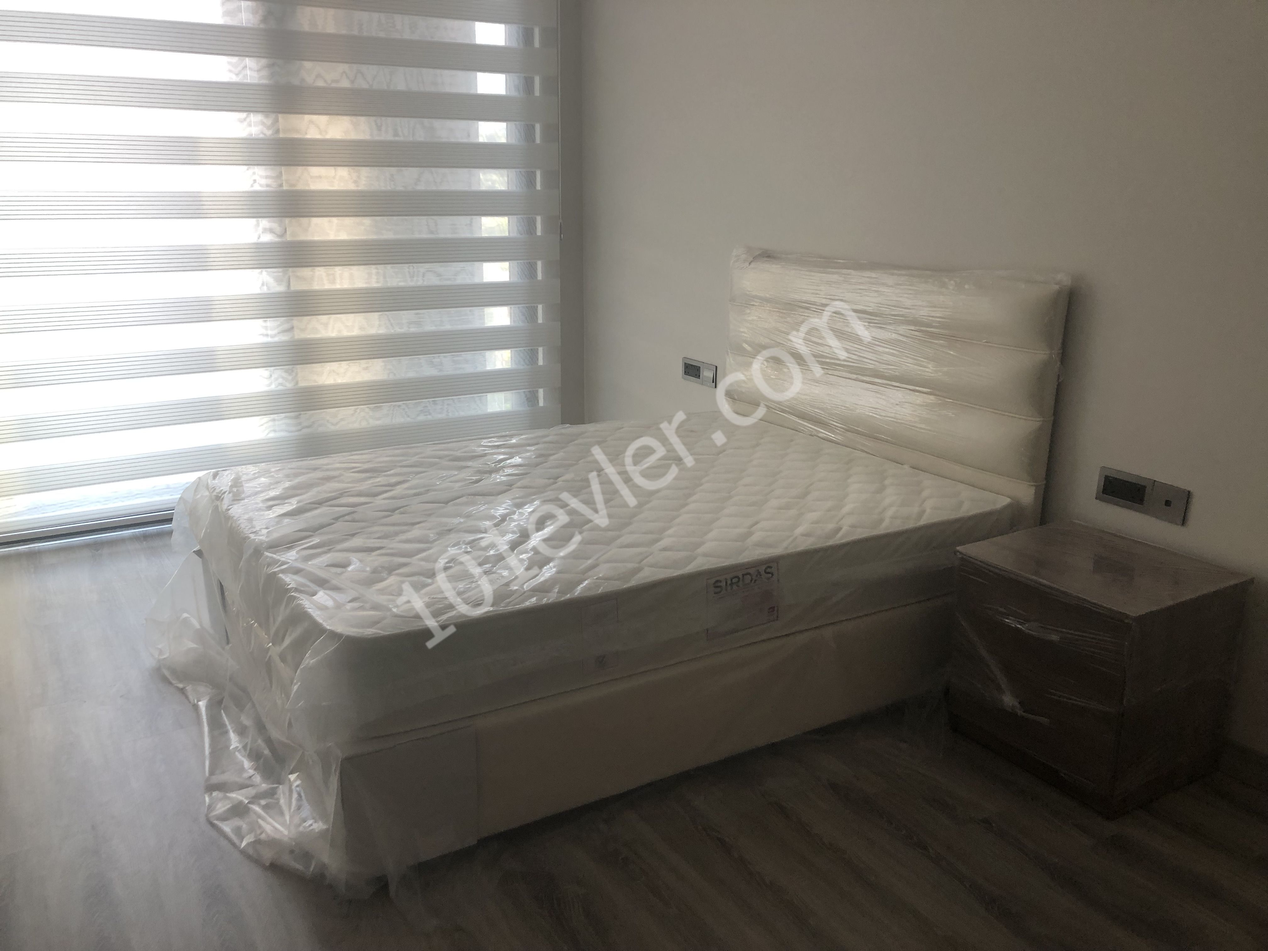 Girne merkezde lüx residance da kiralık 2+1 daire 