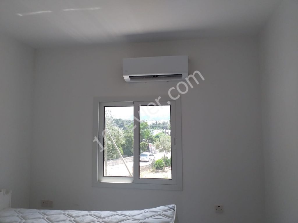 Flat To Rent in Alsancak, Kyrenia