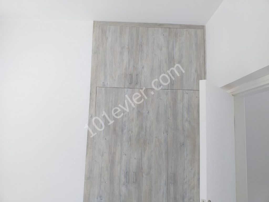 Flat To Rent in Alsancak, Kyrenia