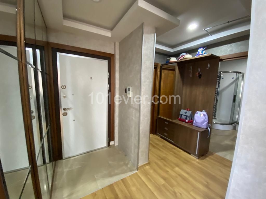 Girne merkezde SATILIK  full eşyalı Penthouse