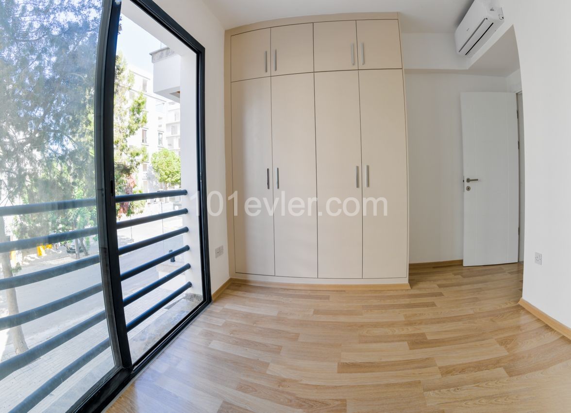 2+1 Apartments in the Center of Kyrenia ** 