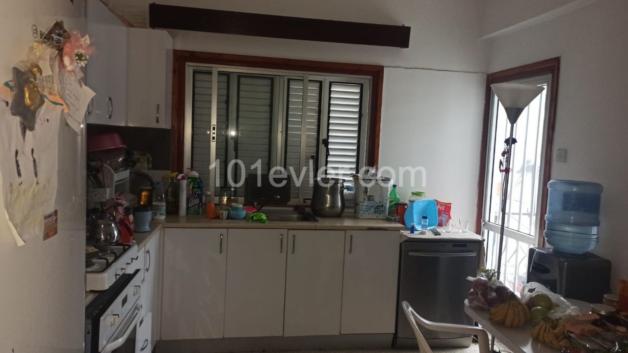 3+1 apartments for sale in the center of Kyrenia ** 