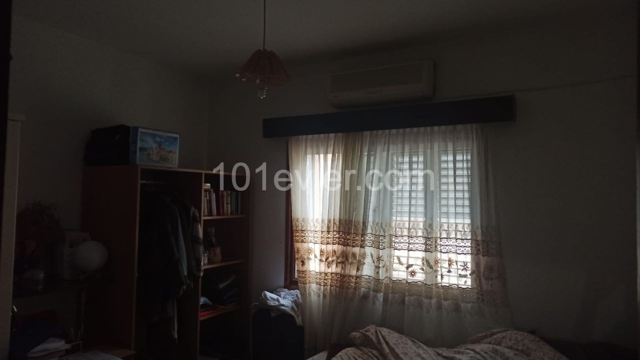 3+1 apartments for sale in the center of Kyrenia ** 