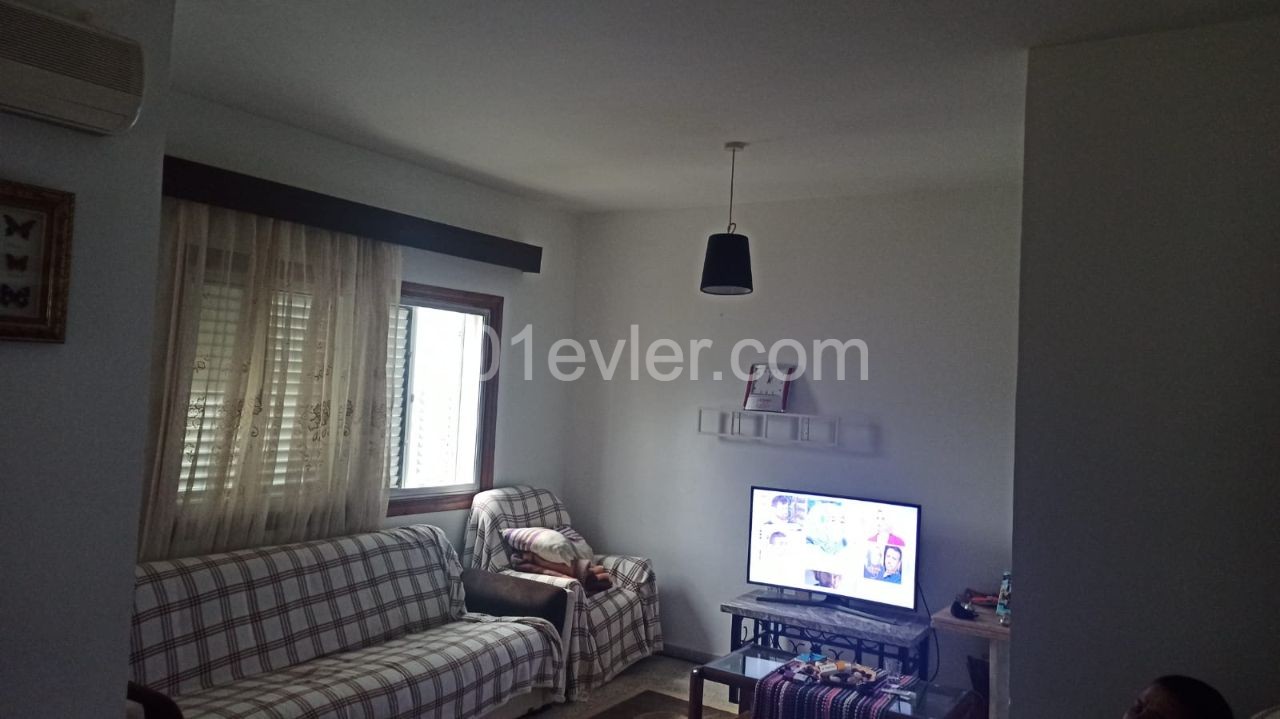 3+1 apartments for sale in the center of Kyrenia ** 