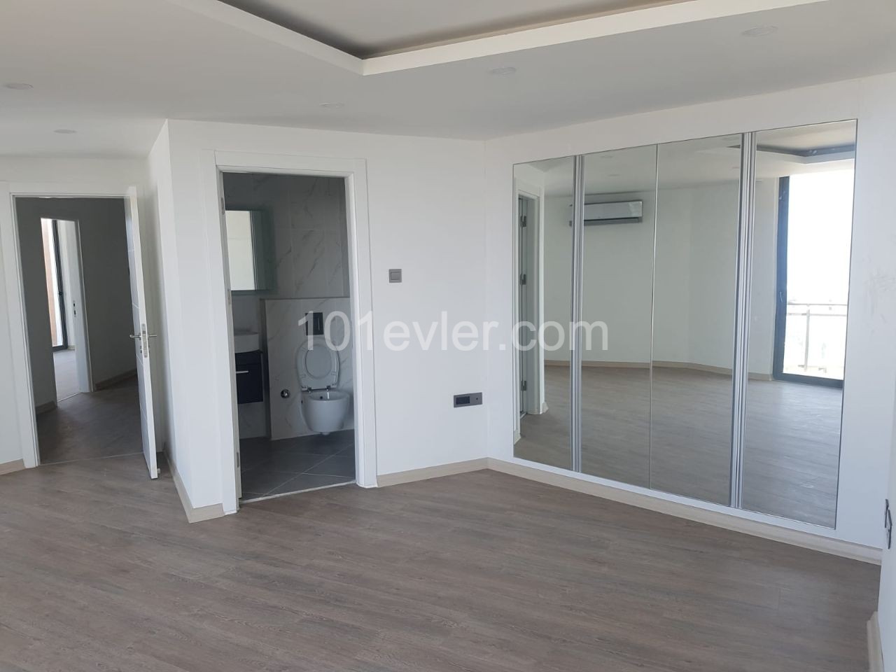 Luxus 3 + 1 Doublex Penthouse zur Miete im Zentrum von Kyrenia!!! ** 