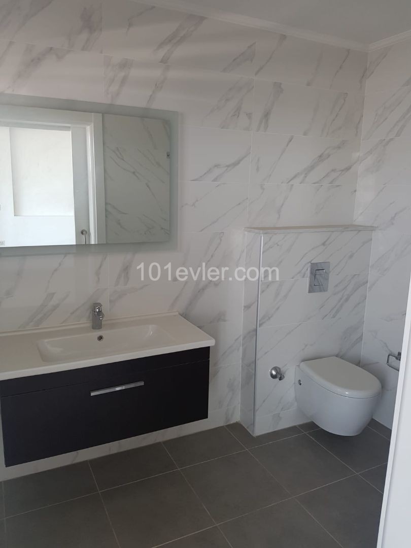 LUXURY fully furnished 4+1 Apartment FOR RENT in the center of Kyrenia ** 