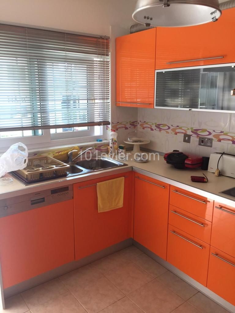 Apartment FOR SALE in Kyrenia Merkzde 3+1 Turkish Kochanli ** 