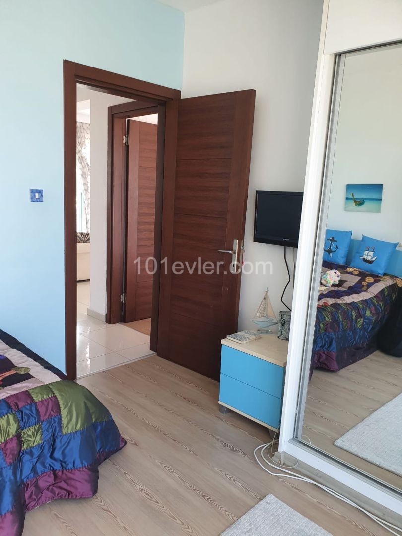 2+1 Wohnung zum Verkauf mit Meer-und Bergblick im Zentrum von Kyrenia ** 