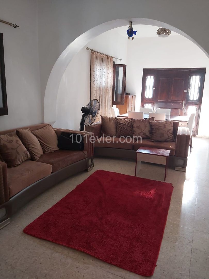 2+1 Detached House FOR SALE in Kyrenia Çatalkoy ** 