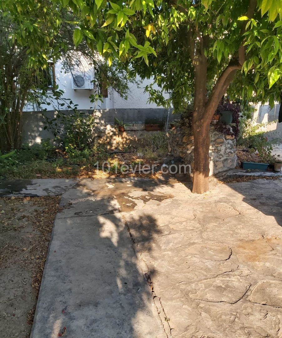 2+1 Detached House FOR SALE in Kyrenia Çatalkoy ** 