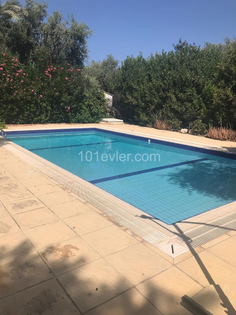 3+1 Villa mit Garten und Pool zur Miete in Kyrenia Ozanköy ** 