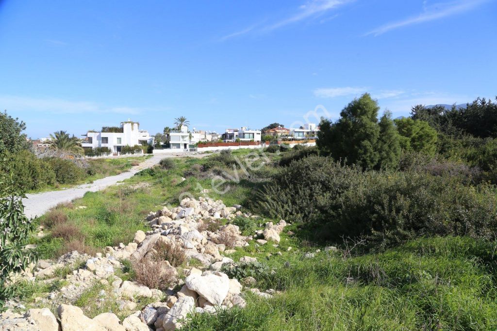 Residential Zoned Plot For Sale in Karaoğlanoğlu, Kyrenia