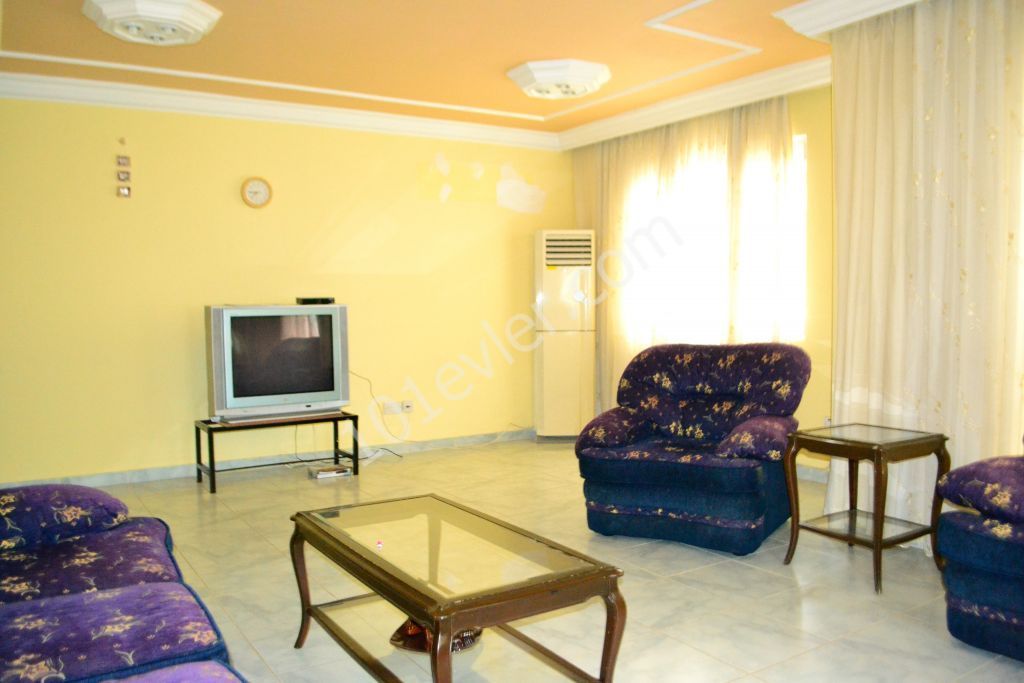 Flat To Rent in Girne Merkez, Kyrenia