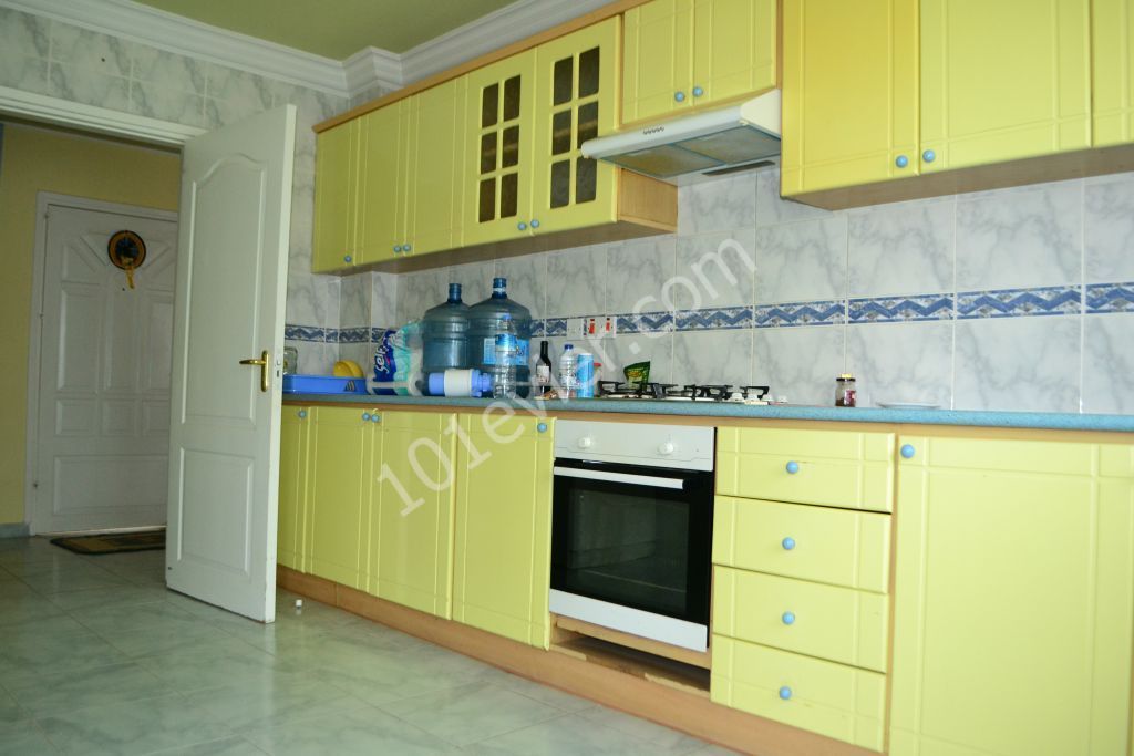 Flat To Rent in Girne Merkez, Kyrenia