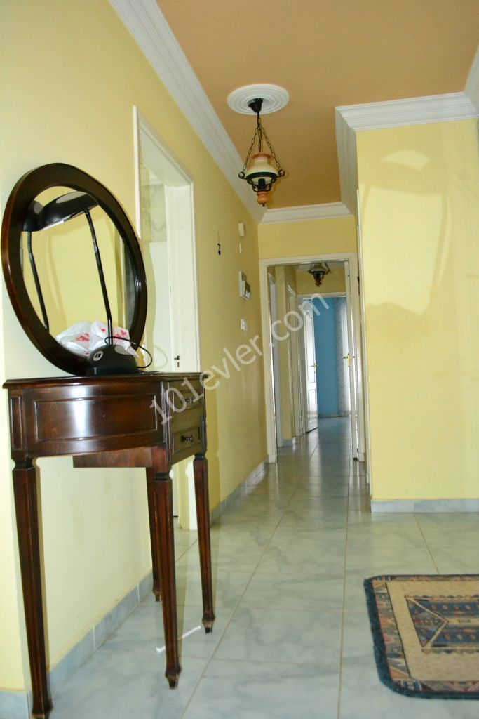 Flat To Rent in Girne Merkez, Kyrenia