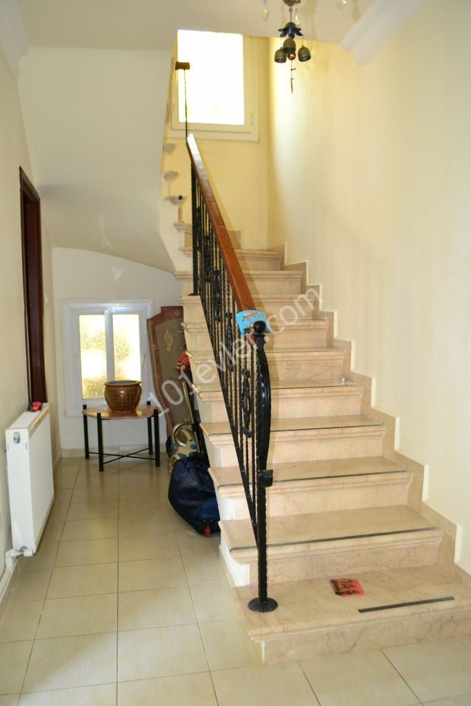 Girne Laptada 2+1 villa havuzlu