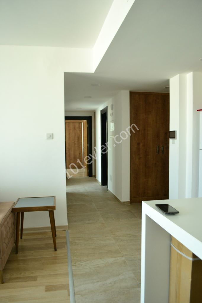 Girne merkez LÜX 2+1 daire 95 m2