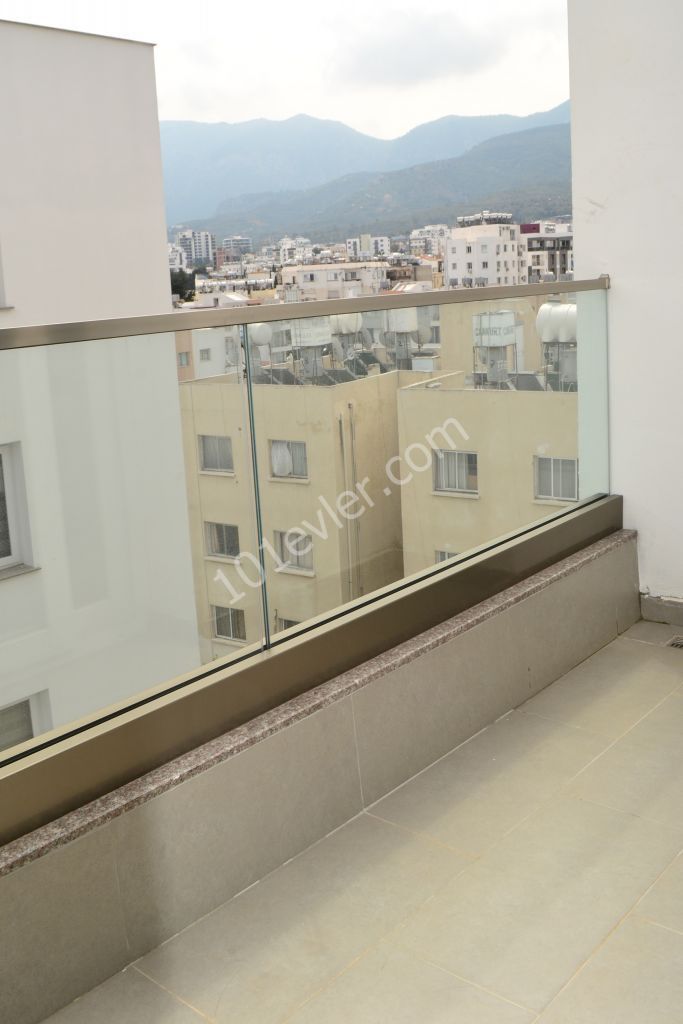 Girne merkez ( GLORIYA arkası) 2+1 daire, 90 m2