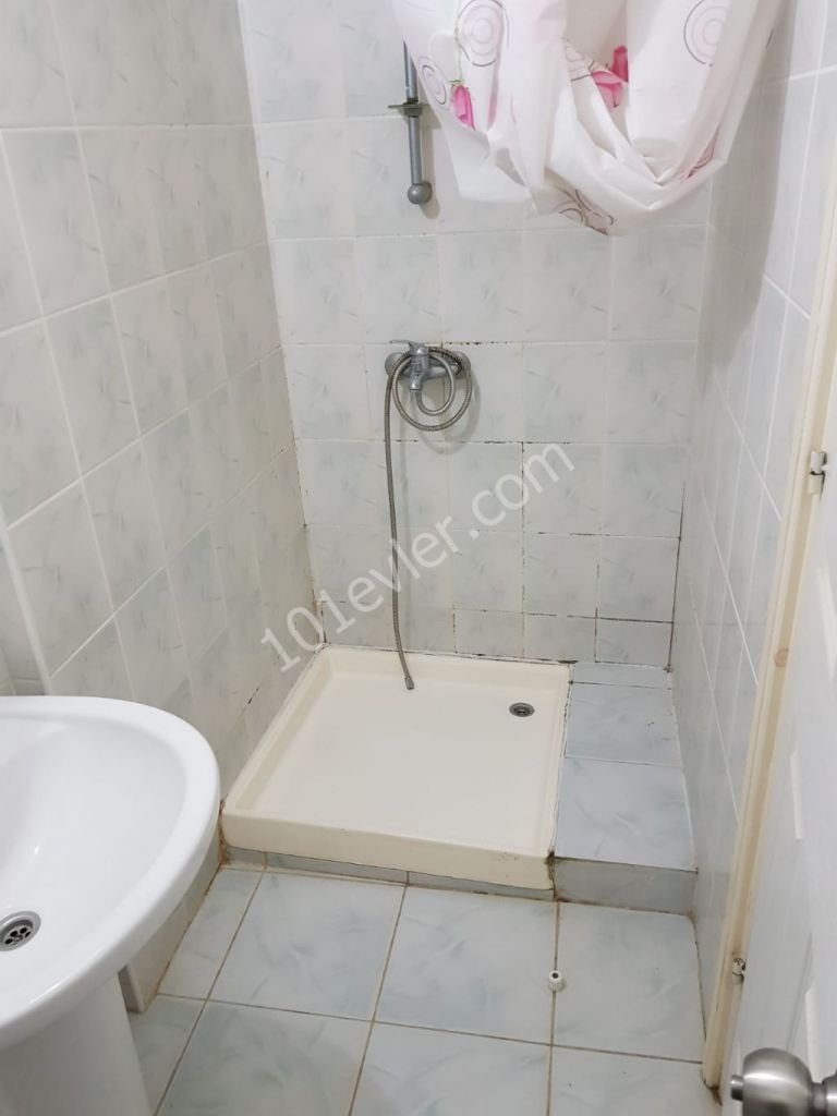 Girne Alsancak 3+1 daire HAUZLU siti. KOÇAN HAZIR