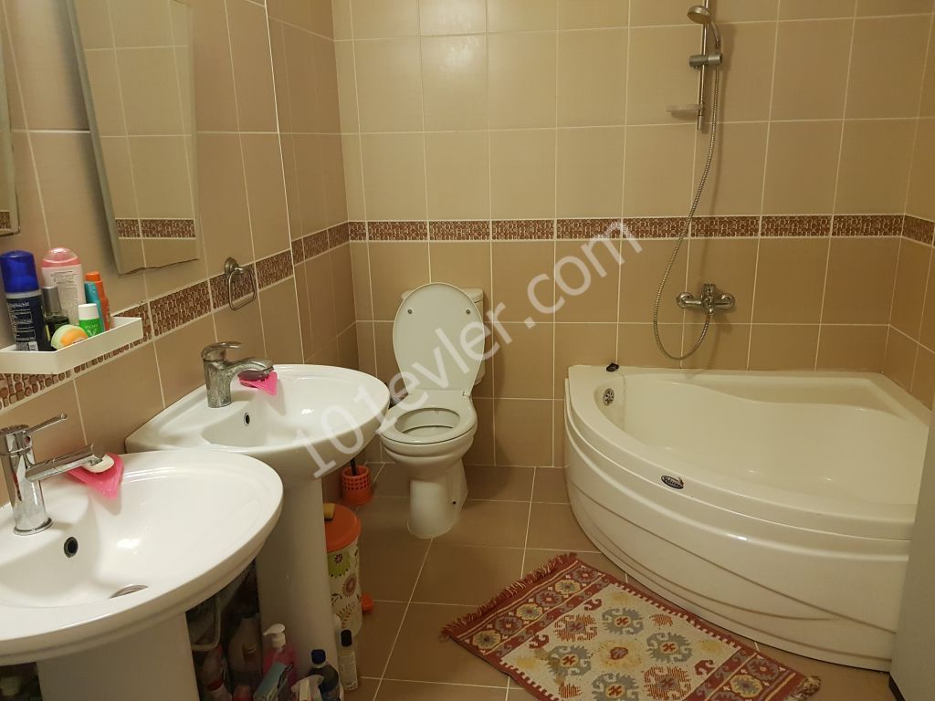 Girne Alsancak ( KAVANLAR siti) 3+1 daire tersaslı