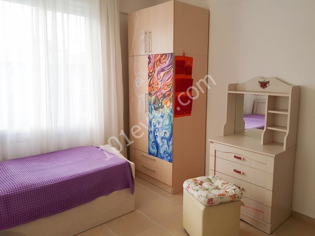 Girne Alsancak ( KAVANLAR siti) 3+1 daire tersaslı