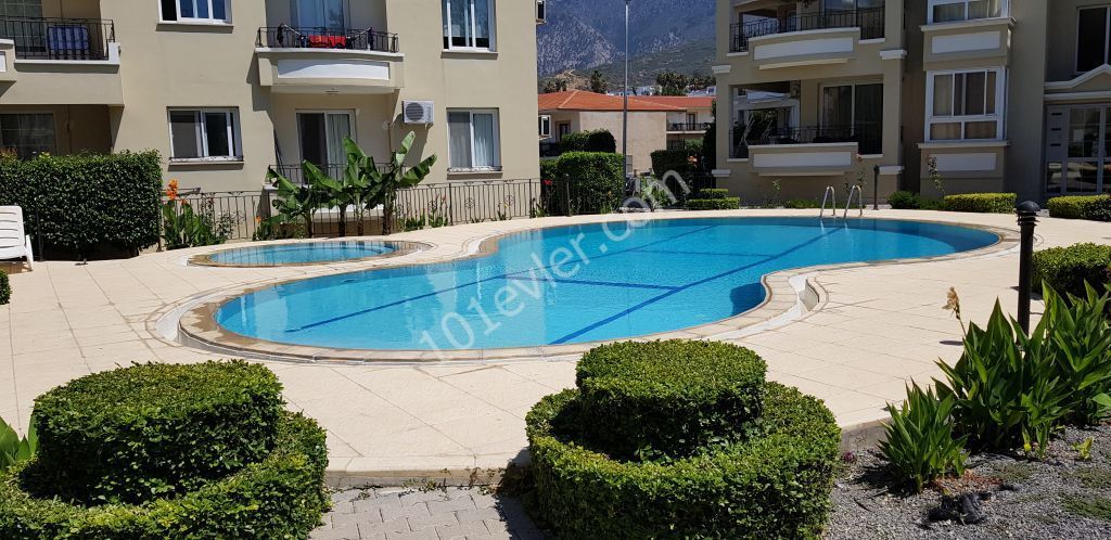 Girne Alsancak ( KAVANLAR siti) 3+1 daire tersaslı