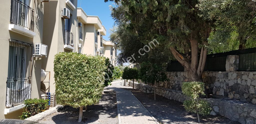 Girne Alsancak ( KAVANLAR siti) 3+1 daire tersaslı