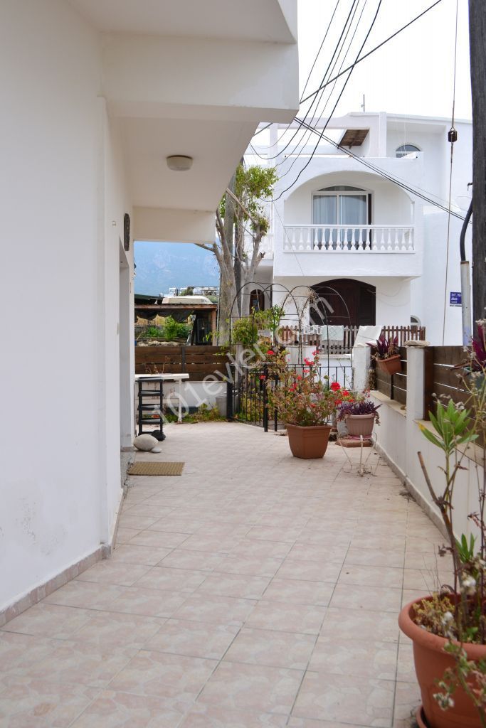 Detached House To Rent in Karaoğlanoğlu, Kyrenia