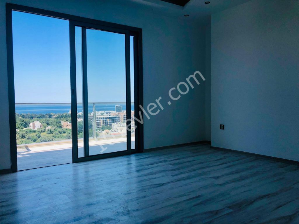 Girne merkez SATILIK YENİ LÜKS DUBLEKS 3+1 PENTHOUSE. MASRAFSIZ. KDV yok (NUSMAR bölgesi)