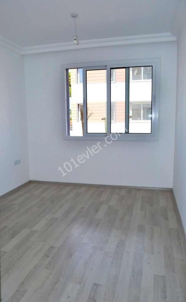 Flat To Rent in Alsancak, Kyrenia